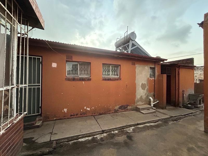 7 Bedroom Property for Sale in Tedstoneville Gauteng