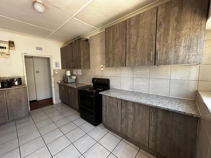 8 Bedroom Property for Sale in Orange Grove Gauteng