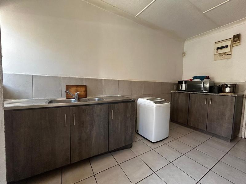 8 Bedroom Property for Sale in Orange Grove Gauteng