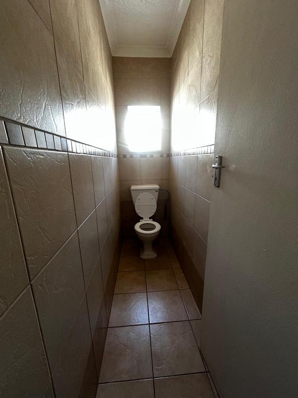8 Bedroom Property for Sale in Orange Grove Gauteng