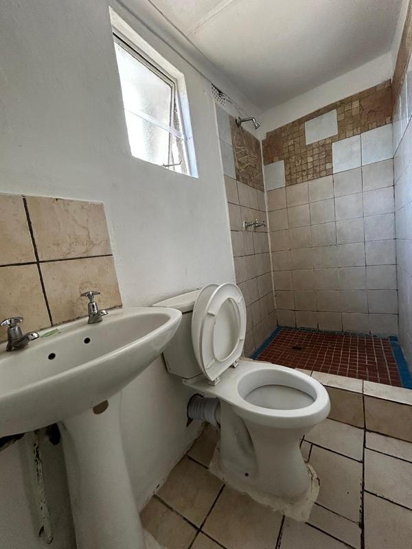 8 Bedroom Property for Sale in Orange Grove Gauteng