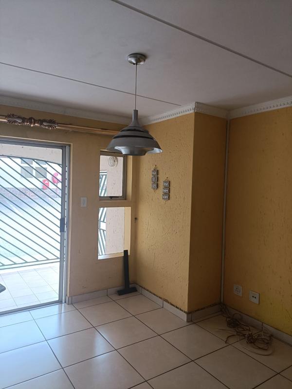 2 Bedroom Property for Sale in Meredale Gauteng