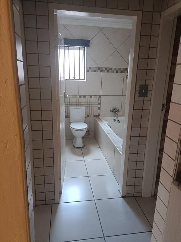 2 Bedroom Property for Sale in Meredale Gauteng