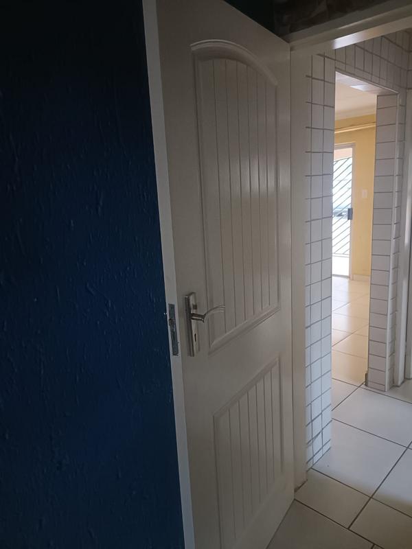 2 Bedroom Property for Sale in Meredale Gauteng