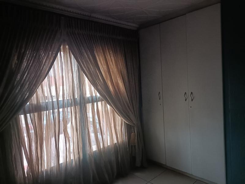 2 Bedroom Property for Sale in Meredale Gauteng