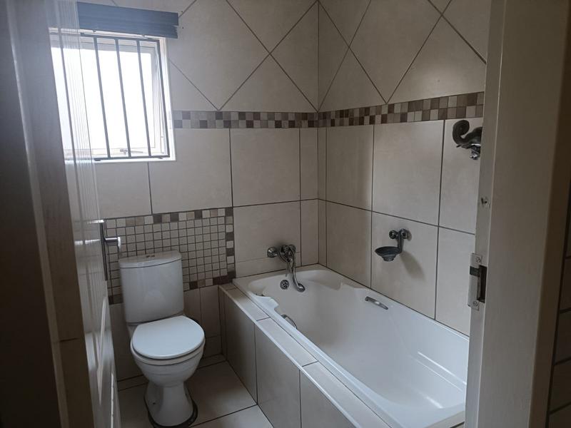 2 Bedroom Property for Sale in Meredale Gauteng