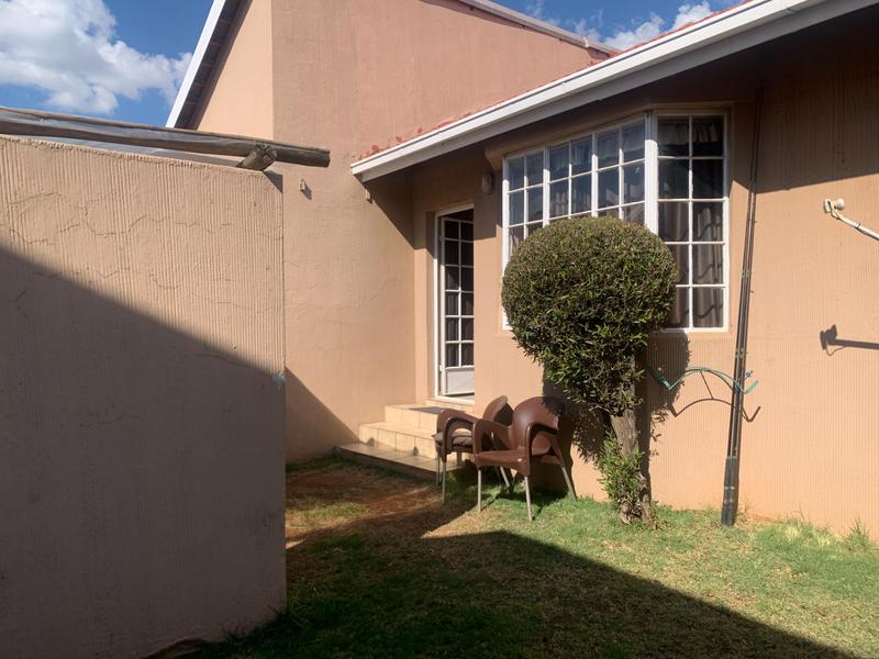 To Let 2 Bedroom Property for Rent in Norkem Park Gauteng