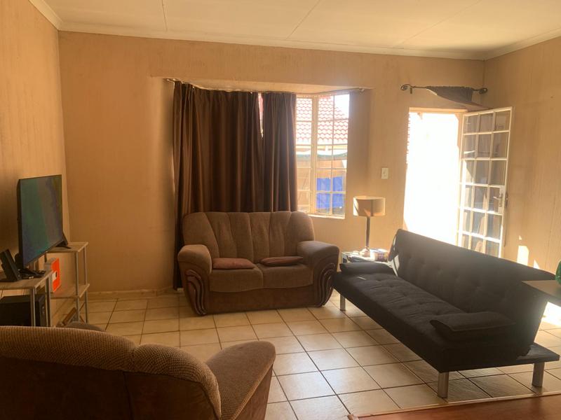 To Let 2 Bedroom Property for Rent in Norkem Park Gauteng