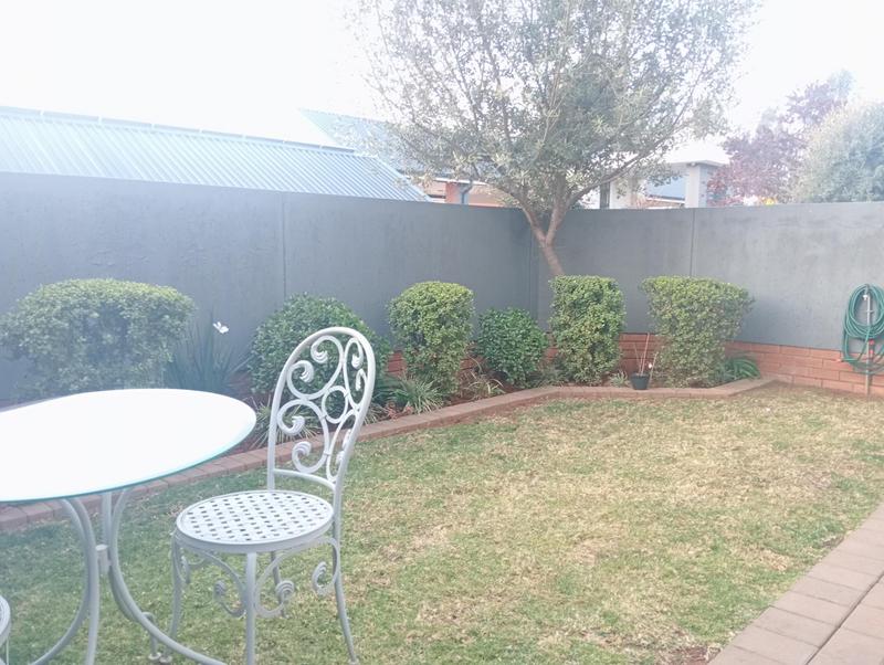 3 Bedroom Property for Sale in Pinehaven Gauteng