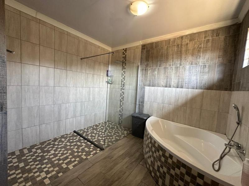5 Bedroom Property for Sale in Rynfield Gauteng