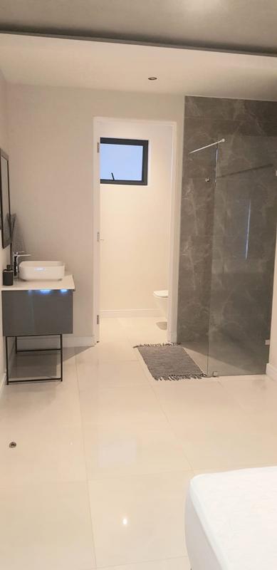 To Let 2 Bedroom Property for Rent in Houghton Estate Gauteng
