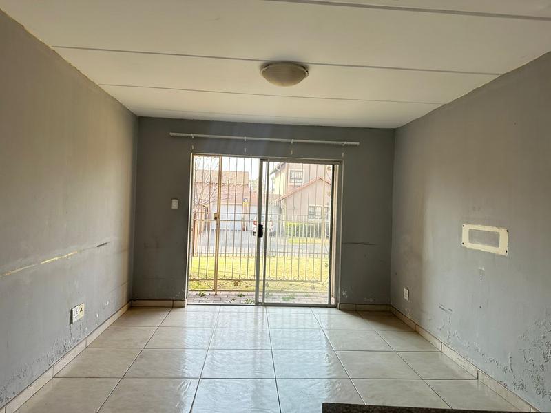 To Let 3 Bedroom Property for Rent in Kleinfontein Gauteng