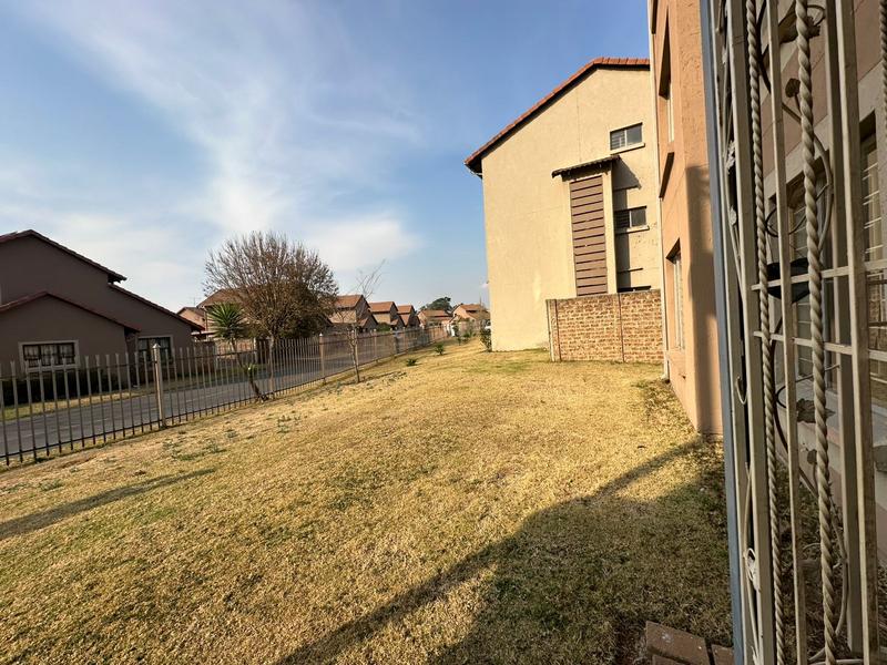 To Let 3 Bedroom Property for Rent in Kleinfontein Gauteng