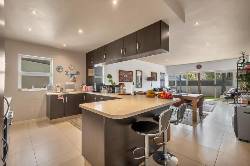 2 Bedroom Property for Sale in Oaklands Gauteng