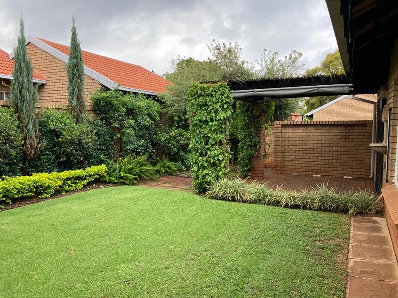 3 Bedroom Property for Sale in La Montagne Gauteng