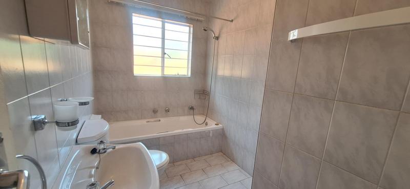 To Let 3 Bedroom Property for Rent in La Montagne Gauteng