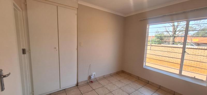 To Let 3 Bedroom Property for Rent in La Montagne Gauteng