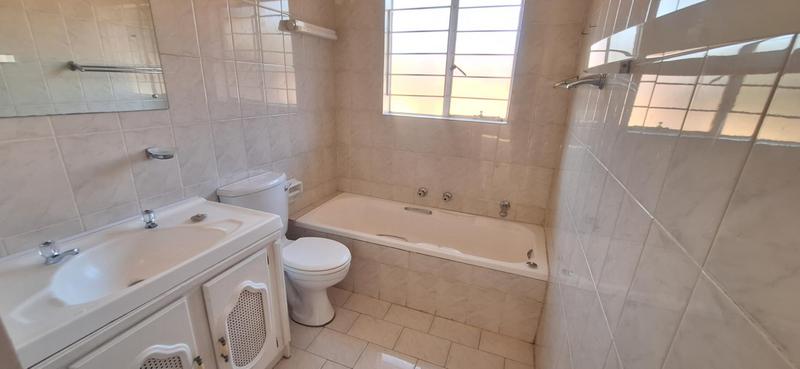 To Let 3 Bedroom Property for Rent in La Montagne Gauteng