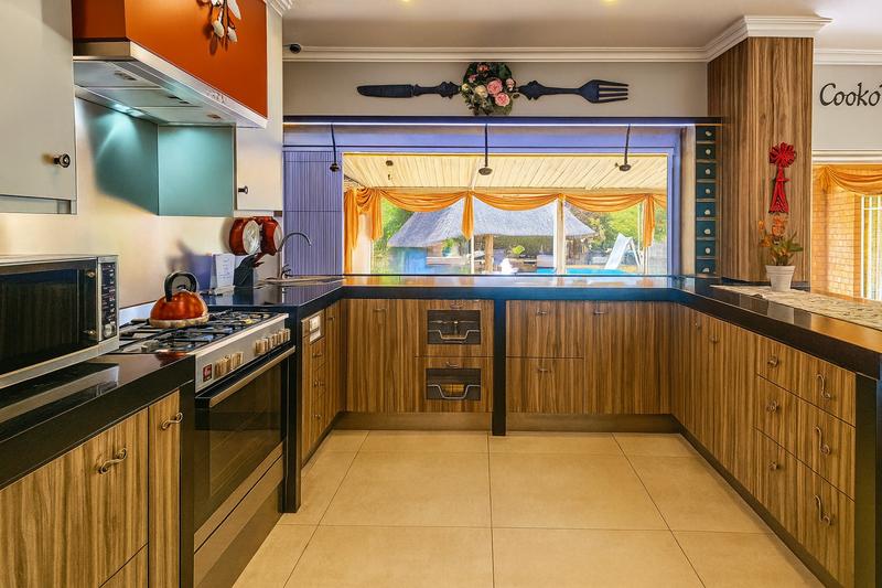 5 Bedroom Property for Sale in Waterkloof Glen Gauteng