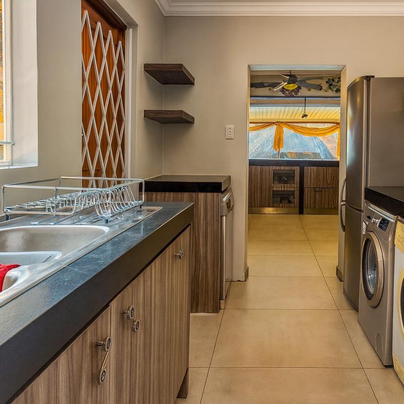 5 Bedroom Property for Sale in Waterkloof Glen Gauteng
