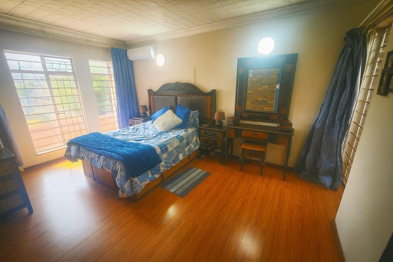 5 Bedroom Property for Sale in Waterkloof Glen Gauteng