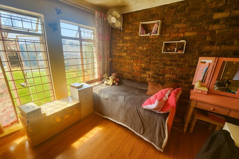 5 Bedroom Property for Sale in Waterkloof Glen Gauteng