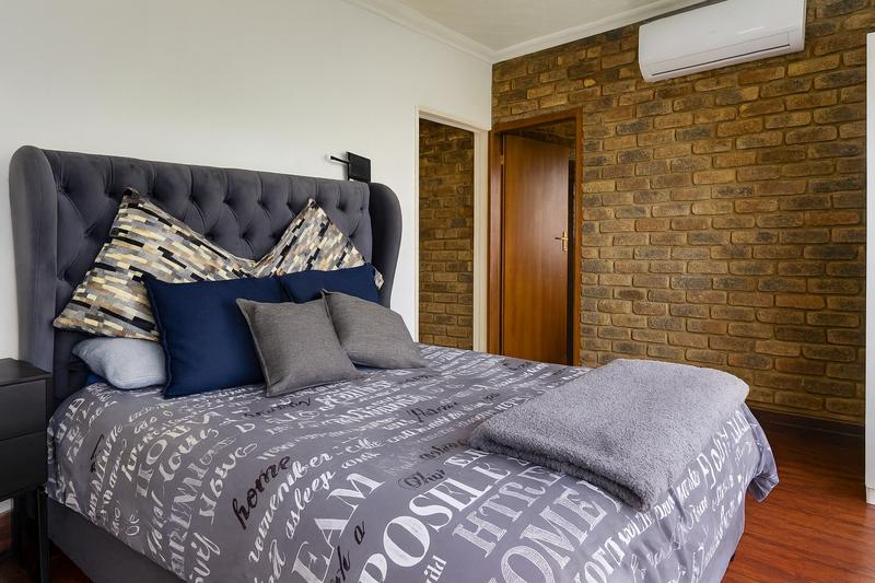5 Bedroom Property for Sale in Waterkloof Glen Gauteng