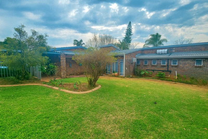 5 Bedroom Property for Sale in Waterkloof Glen Gauteng