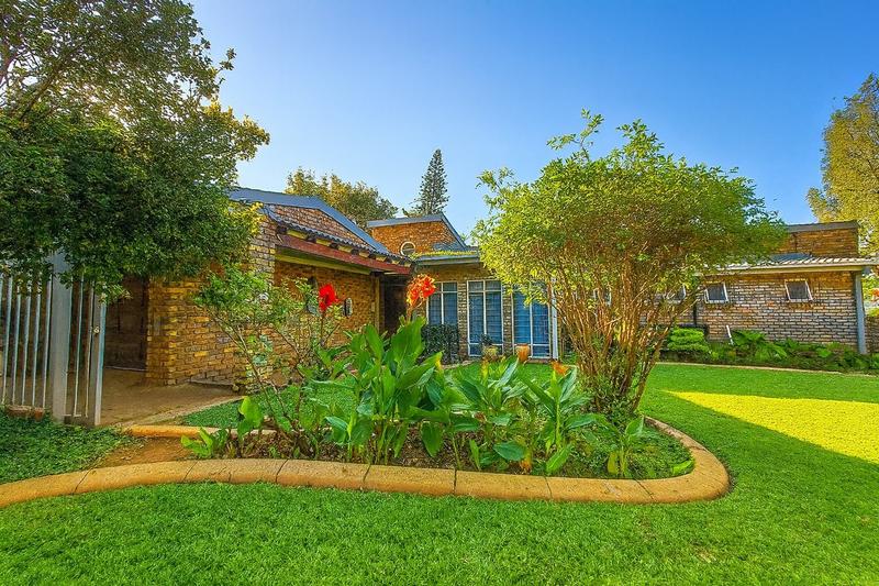 5 Bedroom Property for Sale in Waterkloof Glen Gauteng