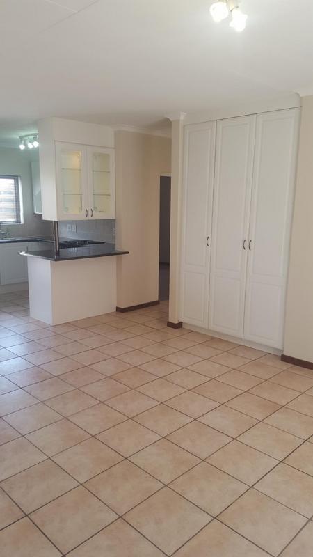 To Let 2 Bedroom Property for Rent in Sunninghill Gauteng