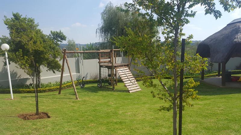 To Let 2 Bedroom Property for Rent in Sunninghill Gauteng