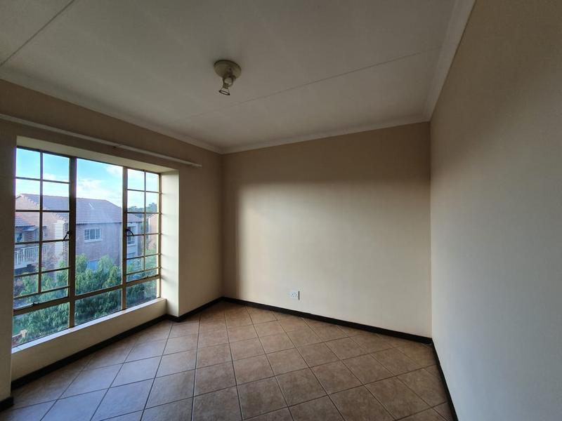 To Let 2 Bedroom Property for Rent in Mooikloof Ridge Gauteng