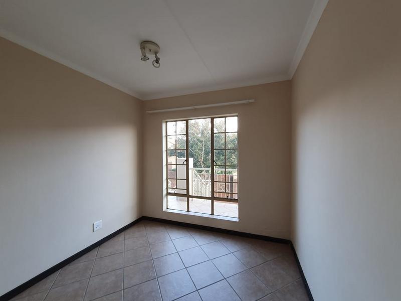To Let 2 Bedroom Property for Rent in Mooikloof Ridge Gauteng