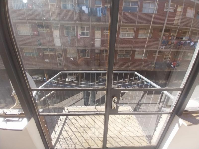 2 Bedroom Property for Sale in Laudium Gauteng
