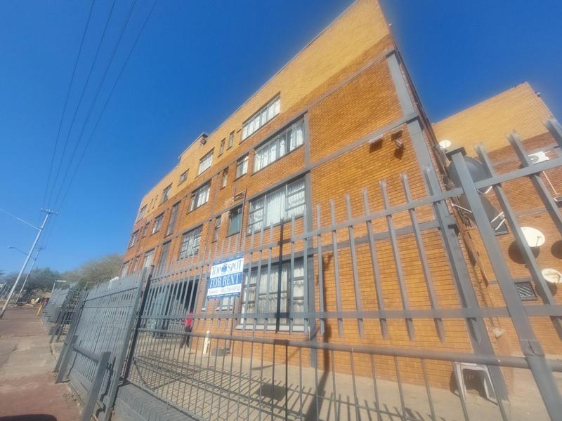 To Let 2 Bedroom Property for Rent in Laudium Gauteng