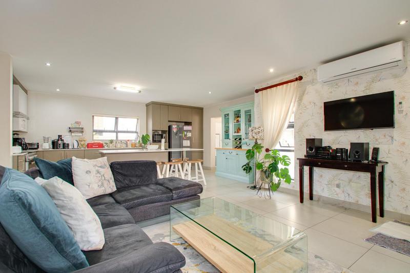 To Let 4 Bedroom Property for Rent in Broadacres Gauteng