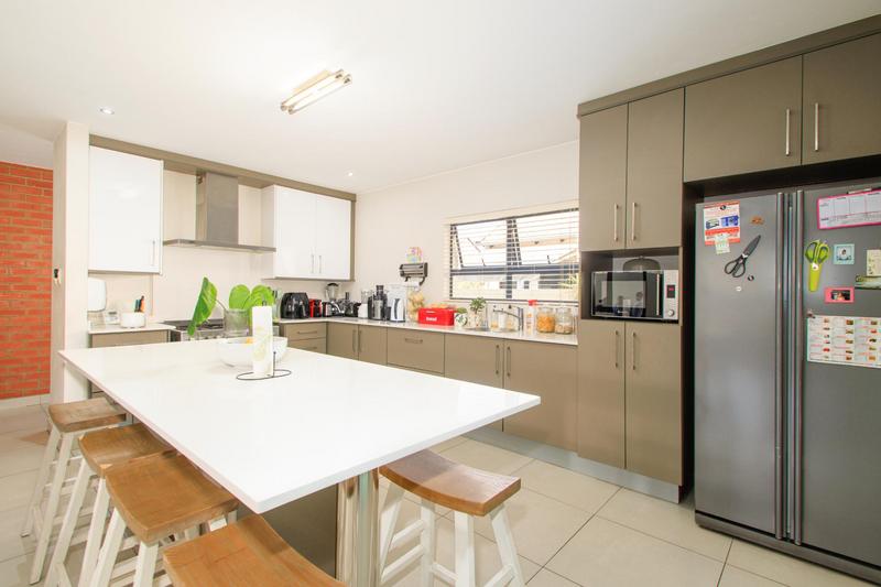To Let 4 Bedroom Property for Rent in Broadacres Gauteng