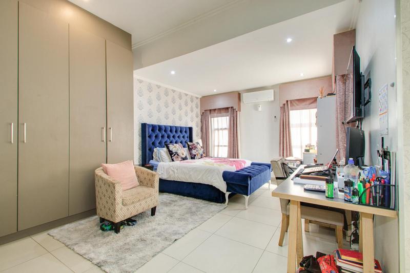 To Let 4 Bedroom Property for Rent in Broadacres Gauteng