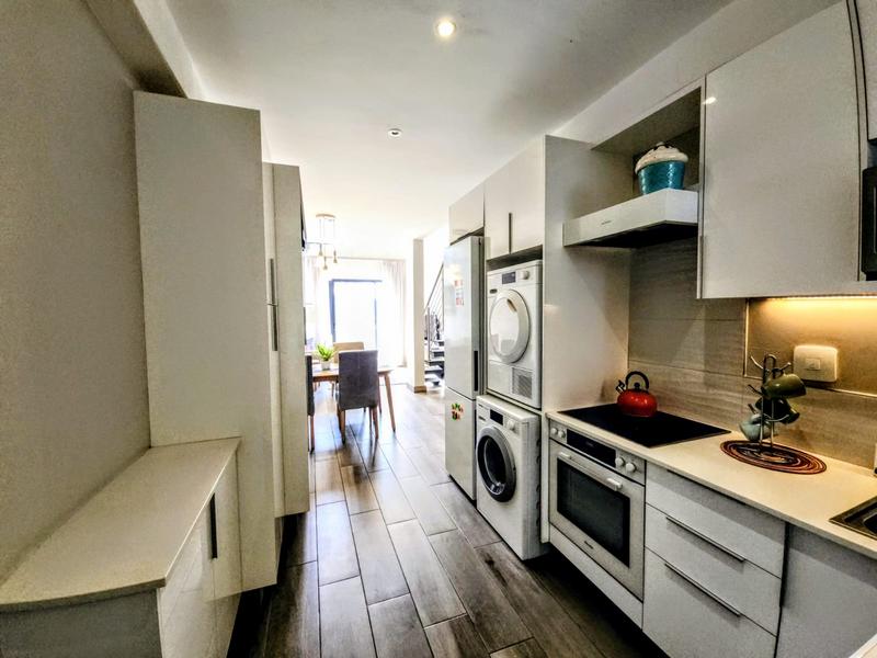 1 Bedroom Property for Sale in Ashlea Gardens Gauteng
