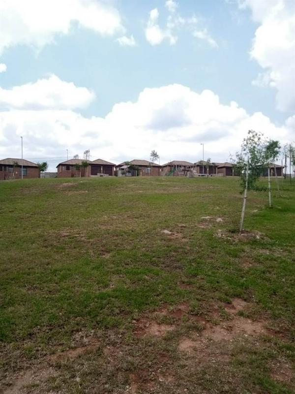 To Let 2 Bedroom Property for Rent in Thatch Hill Estate Gauteng