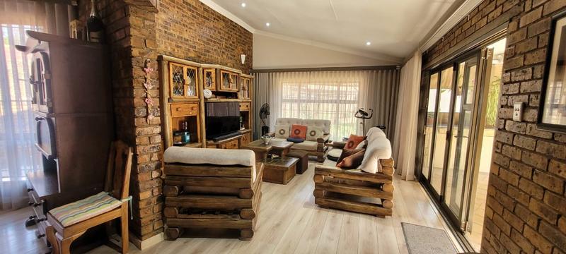 3 Bedroom Property for Sale in Bassonia Gauteng
