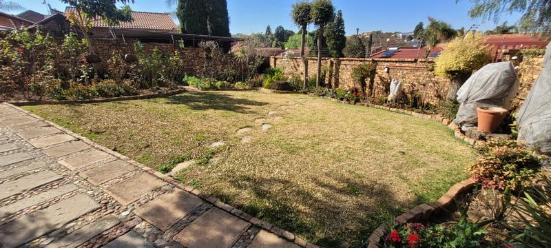3 Bedroom Property for Sale in Bassonia Gauteng