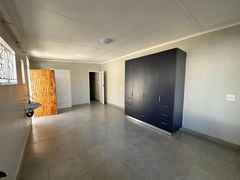 To Let 2 Bedroom Property for Rent in Laudium Gauteng
