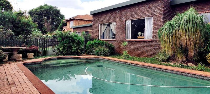 4 Bedroom Property for Sale in Wierda Park Gauteng