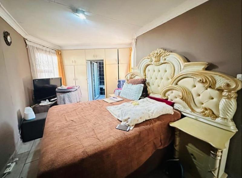 3 Bedroom Property for Sale in Zakariyya Park Gauteng