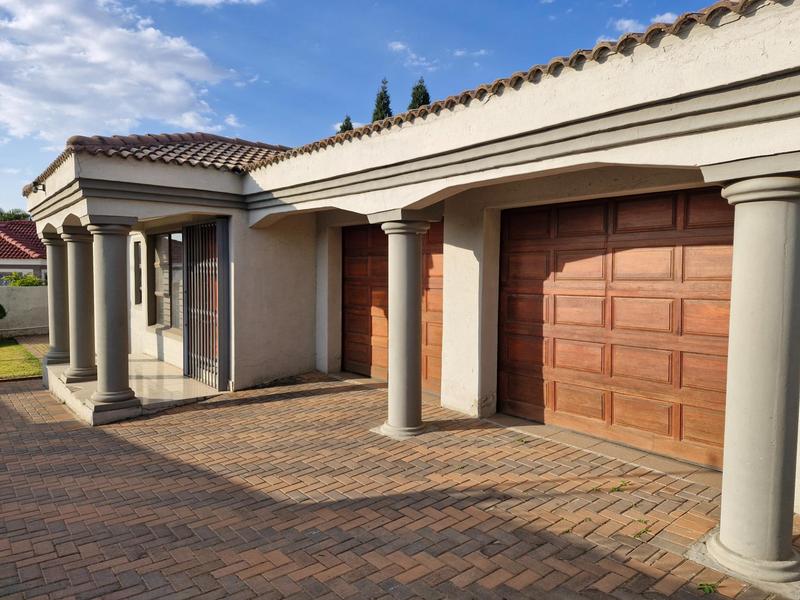 3 Bedroom Property for Sale in Terenure Gauteng