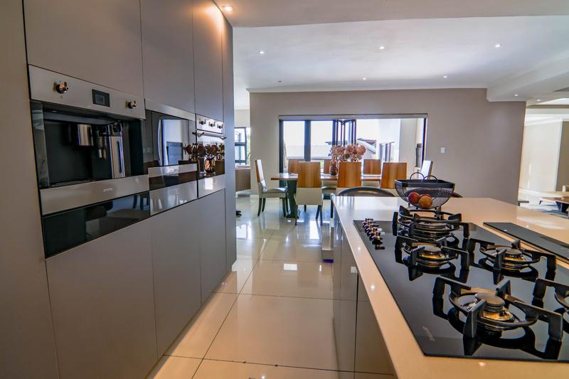 6 Bedroom Property for Sale in Copperleaf Estate Gauteng