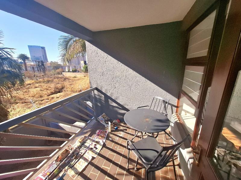 To Let 2 Bedroom Property for Rent in Sandown Gauteng