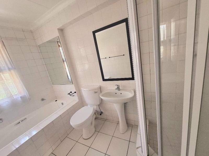 To Let 2 Bedroom Property for Rent in Sandown Gauteng
