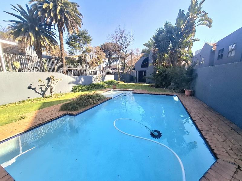 To Let 2 Bedroom Property for Rent in Sandown Gauteng